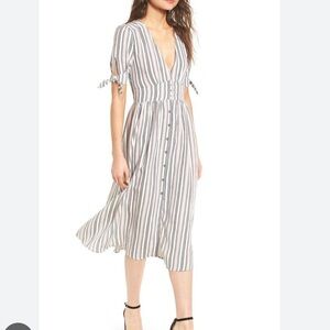 Maverick Midi Dress
Lira Clothing Small Pink White